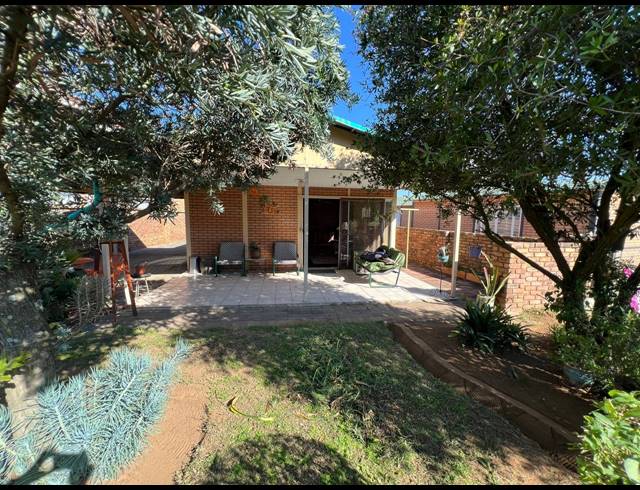 1 BEDROOM TOWNHOUSE FOR SALE IN MISTY BAY